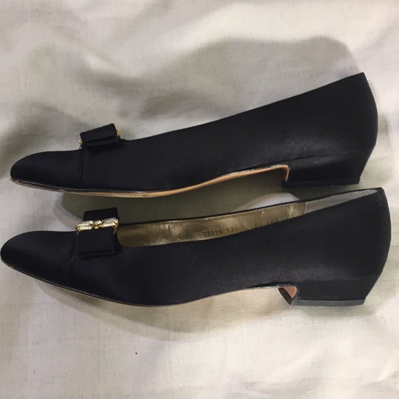 EUC Salvatore Ferragamo   Low Heels - Picture 3 of 8